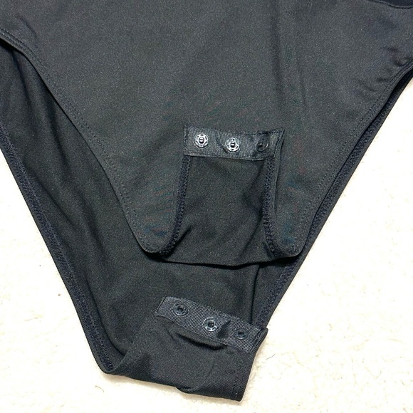 5/$15💥 SHEIN Black Long-Sleeve Mesh Sheer Paneled Bodysuit Stretchy Top - Picture 3 of 10